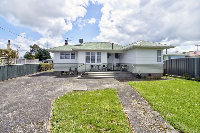Photo of property in 81 Makoura Road, Masterton, 5810