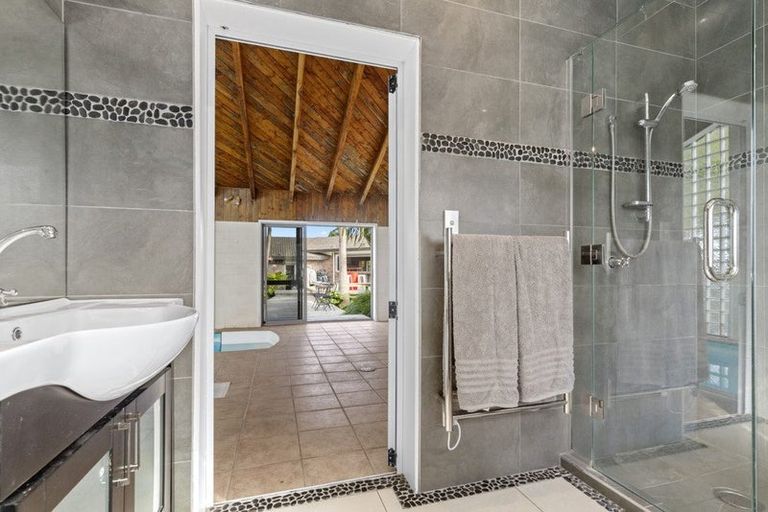 Photo of property in 37 Karioitahi Road, Waiuku, 2683