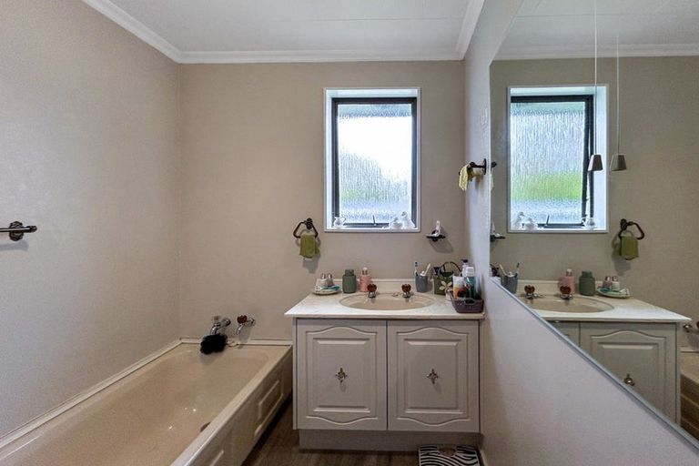 Photo of property in 2/41 Renfrew Street, Waikiwi, Invercargill, 9810