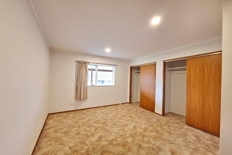 Photo of property in 1/73 Royal View Road, Te Atatu South, Auckland, 0610
