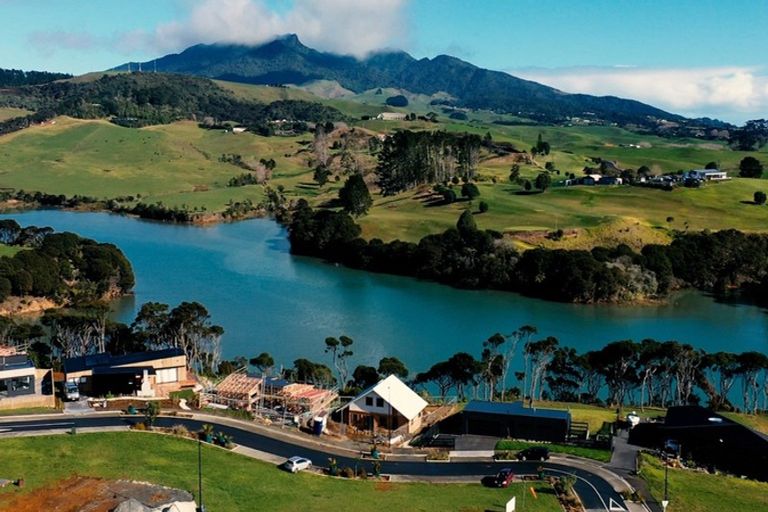 Photo of property in 26 Rangitahi Road, Raglan, 3225