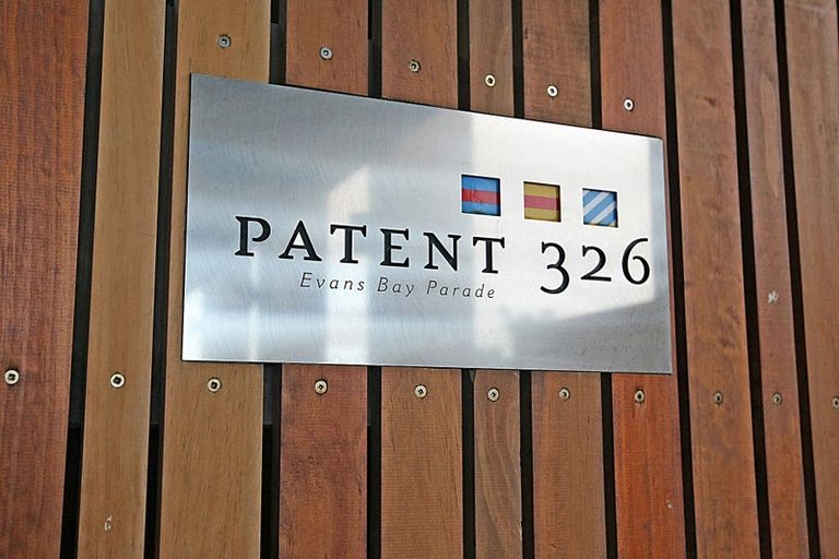 Photo of property in Patent 326 Apartments, 504s/326 Evans Bay Parade, Hataitai, Wellington, 6021