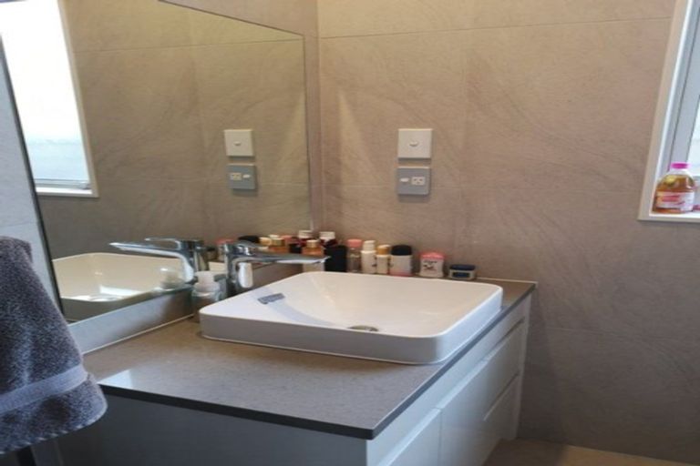 Photo of property in 3 Carrygawley Road, Flat Bush, Auckland, 2019