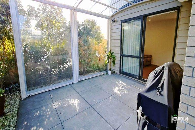 Photo of property in 14 Arthur Rolfe Lane, Swanson, Auckland, 0614