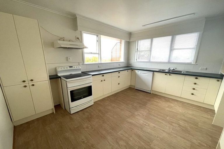 Photo of property in 139 Forrest Hill Road, Forrest Hill, Auckland, 0620