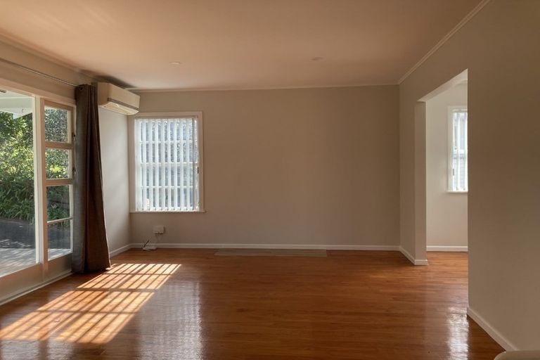 Photo of property in 80 Stottholm Road, Titirangi, Auckland, 0604