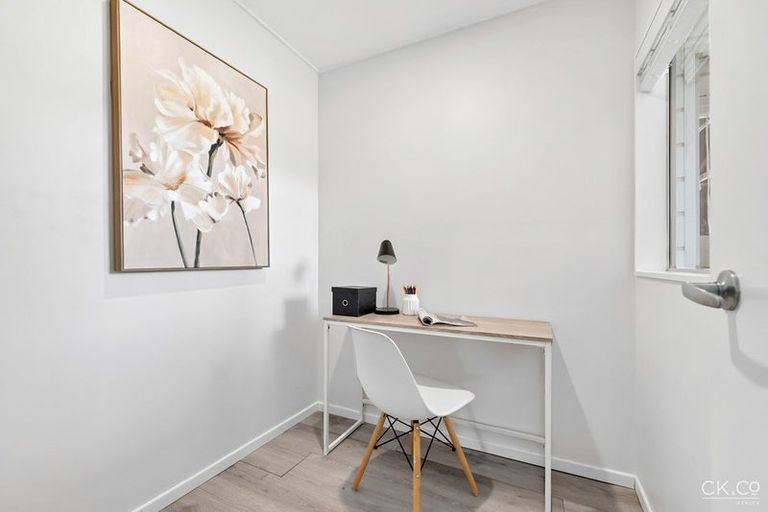 Photo of property in 2/1001 High Street, Avalon, Lower Hutt, 5011