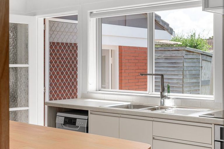 Photo of property in 118b Sandwich Road, St Andrews, Hamilton, 3200