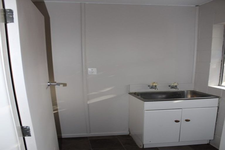 Photo of property in 17u2 May Street, Hamilton East, Hamilton, 3216