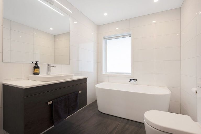 Photo of property in 74u5 Jubilee Road, Khandallah, Wellington, 6035