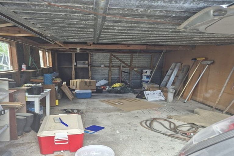 Photo of property in 15 Keppel Street, Porangahau, 4291