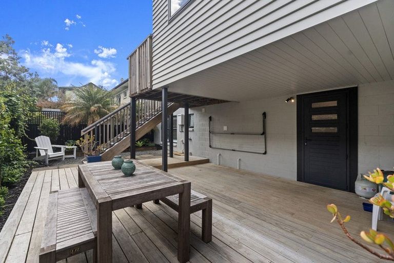 Photo of property in 2/15 Walter Street, Hauraki, Auckland, 0622