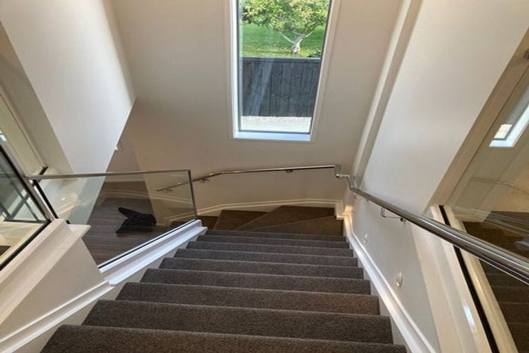 Photo of property in 8 O'halloran Road, Howick, Auckland, 2014