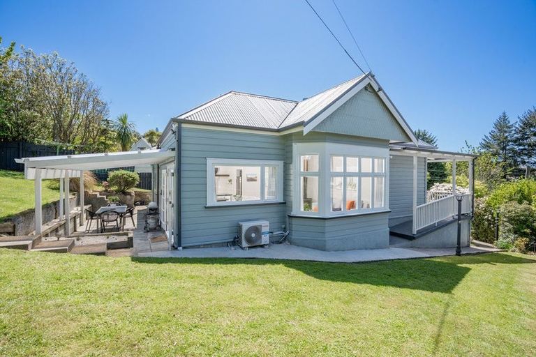 Photo of property in 21 Glenross Street, Glenross, Dunedin, 9011