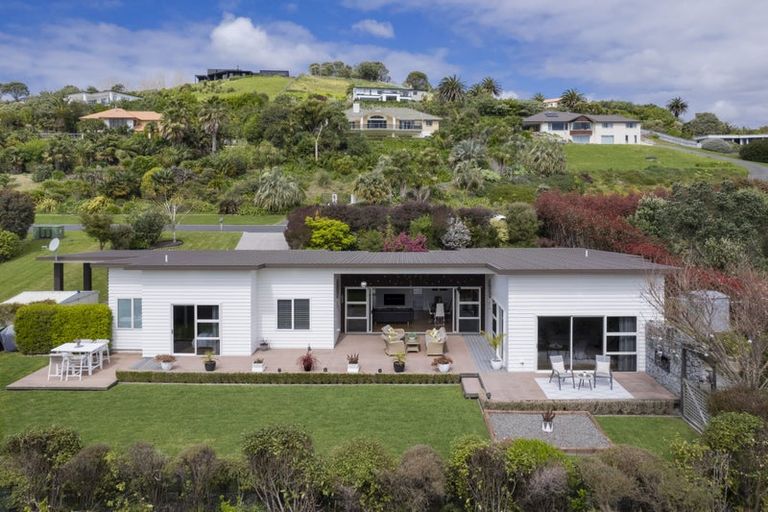 Photo of property in 33r Oceana Drive, Welcome Bay, Tauranga, 3175