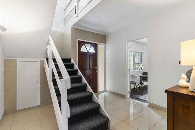 Photo of property in 1/21 Woodcote Drive, Glenfield, Auckland, 0629