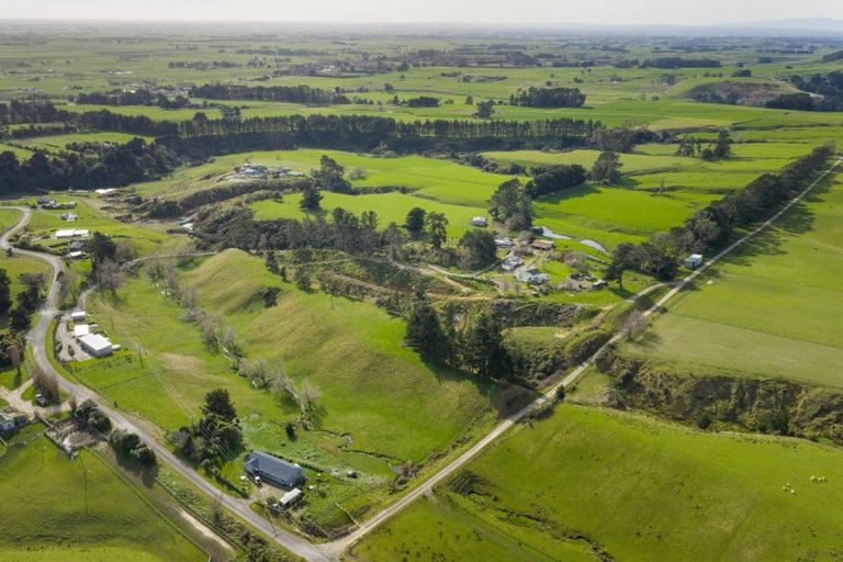 Photo of property in 185 Albert Road, Tokomaru, Palmerston North, 4474