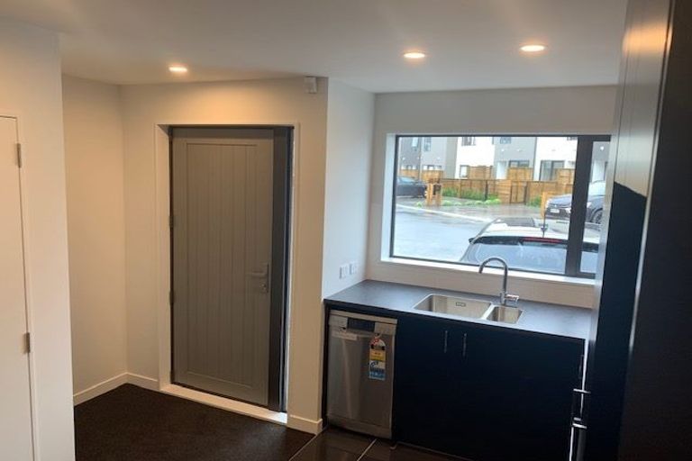 Photo of property in 170u5 Fraser Avenue, Johnsonville, Wellington, 6037