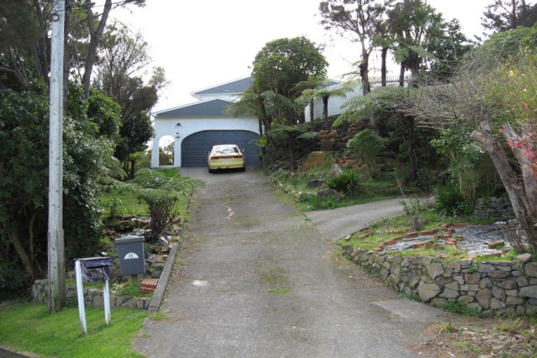 Photo of property in 25 Isabel Grove, Wainuiomata, Lower Hutt, 5014