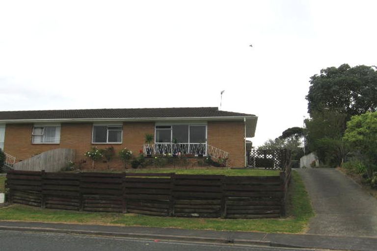 Photo of property in 2/32 Hellyers Street, Birkdale, Auckland, 0626
