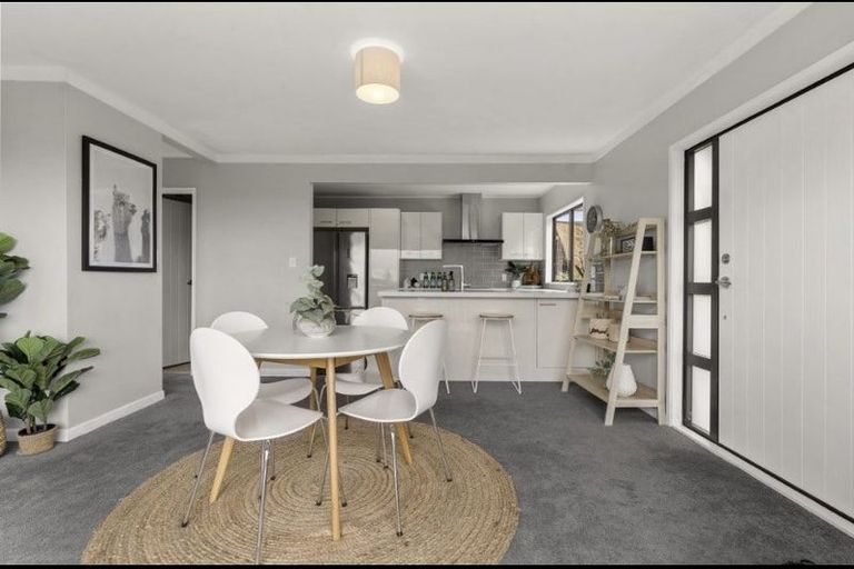 Photo of property in 2/24 Hastings Road, Mairangi Bay, Auckland, 0630