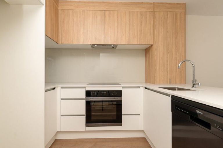 Photo of property in 31 Jabuka Street, Glen Eden, Auckland, 0602