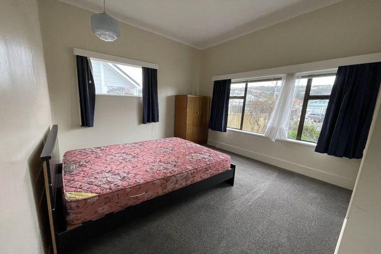 Photo of property in 70 Derwent Street, Island Bay, Wellington, 6023