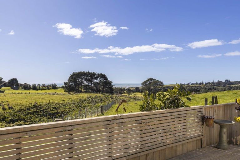 Photo of property in 2/13 Chatswood Grove, Fitzroy, New Plymouth, 4312