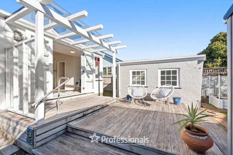 Photo of property in 17 William Street, Petone, Lower Hutt, 5012