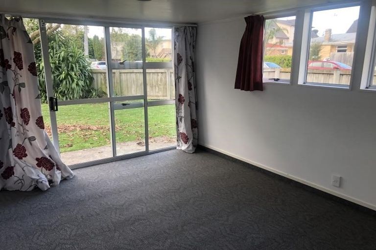 Photo of property in 1 Littler Place, Hamilton East, Hamilton, 3216