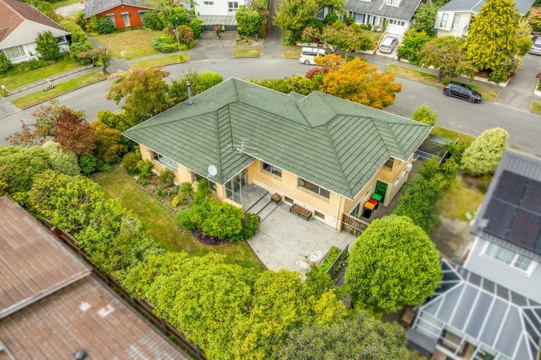 Photo of property in 10 Highfield Place, Avonhead, Christchurch, 8042