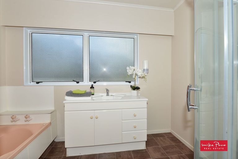 Photo of property in 8 Lake Ora Road, Te Kamo, Whangarei, 0112