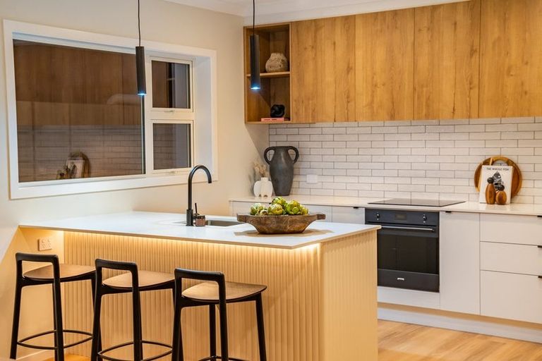 Photo of property in 70a Heretaunga Square, Silverstream, Upper Hutt, 5019