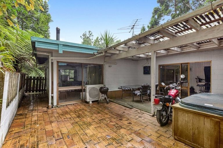 Photo of property in 19 Tainui Road, Titirangi, Auckland, 0604