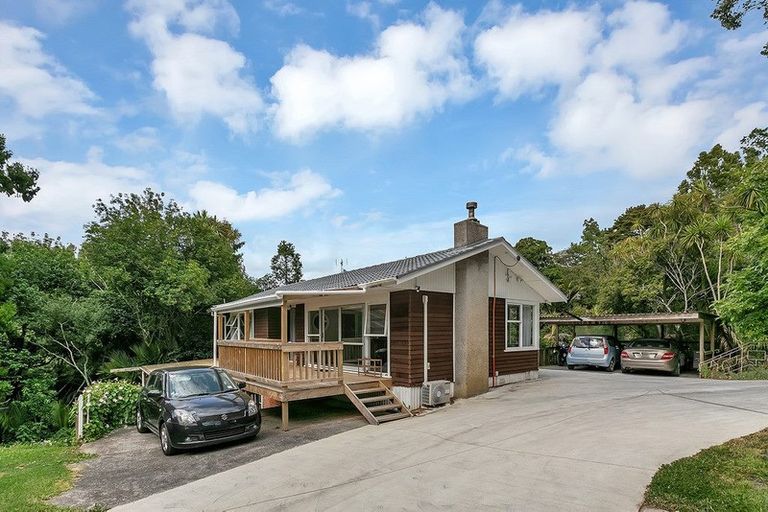 Photo of property in 146 Glenfield Road, Birkenhead, Auckland, 0626