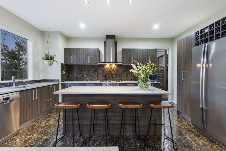 Photo of property in 180c Greenhithe Road, Greenhithe, Auckland, 0632