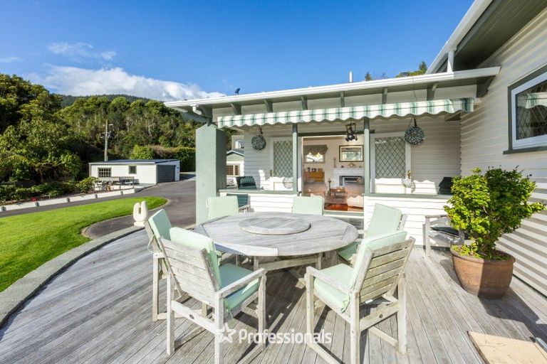 Photo of property in 229 Whitemans Valley Road, Whitemans Valley, Upper Hutt, 5371