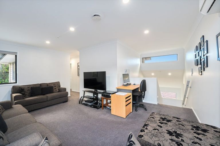 Photo of property in 10 Finsbury Place, Henderson, Auckland, 0612