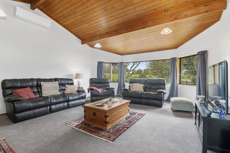 Photo of property in 80 Pataua Road North, Whareora, Whangarei, 0175