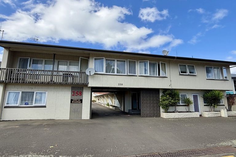 Photo of property in 258 Broadway Avenue, Palmerston North, 4414