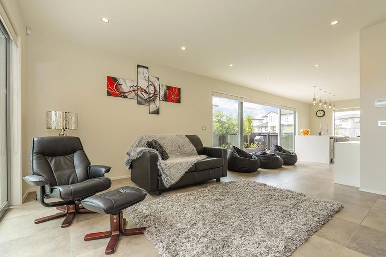 Photo of property in 17 Bayvista Drive, Karaka, Papakura, 2113