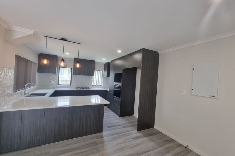 Photo of property in 34b Tawa Crescent, Manurewa, Auckland, 2102