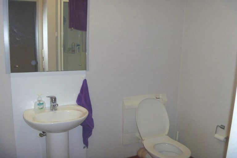 Photo of property in 112u2 Mairangi Road, Wilton, Wellington, 6012