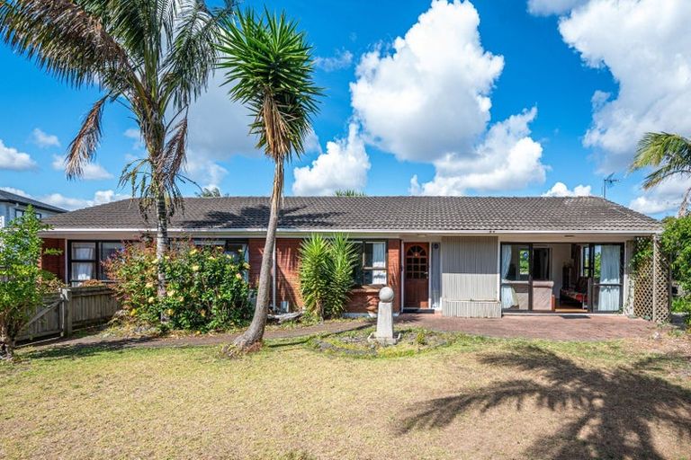 Photo of property in 36 Maugham Drive, Bucklands Beach, Auckland, 2014