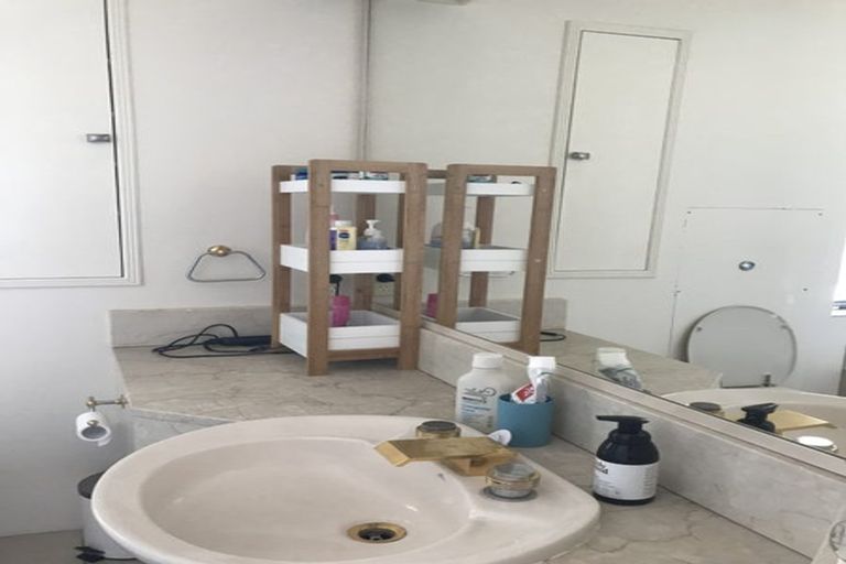 Photo of property in 4/154 Oriental Parade, Oriental Bay, Wellington, 6011