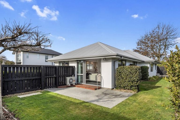 Photo of property in 19 Epsom Drive, Rangiora, 7400