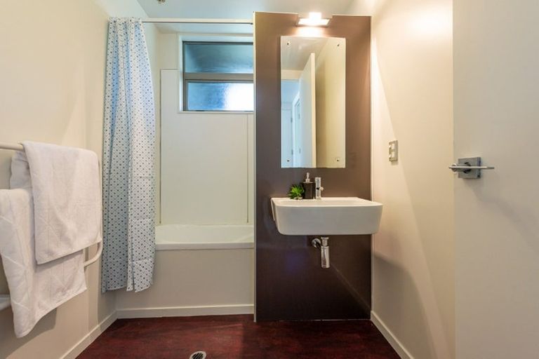 Photo of property in Vespa Apartments, 501/20 Hanson Street, Mount Cook, Wellington, 6021