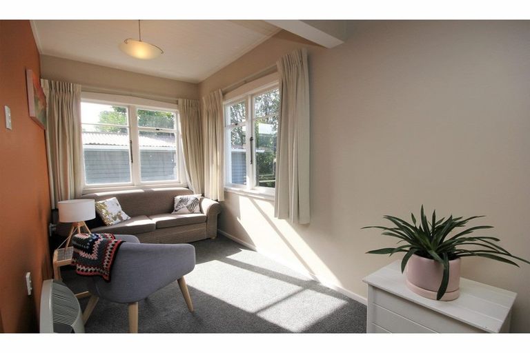 Photo of property in 7 Clouston Street, Saint Martins, Christchurch, 8022