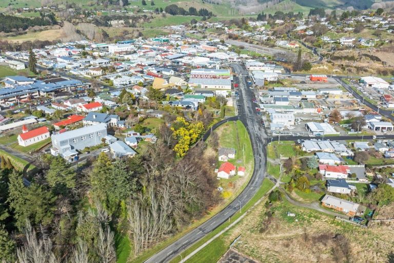 Photo of property in 142 Hautapu Street, Taihape, 4720