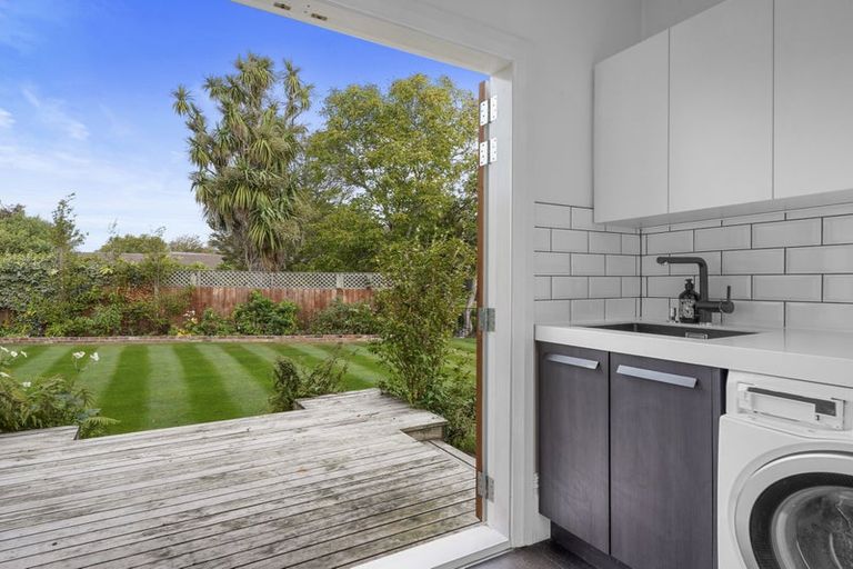 Photo of property in 16 Kinloch Street, St Albans, Christchurch, 8014